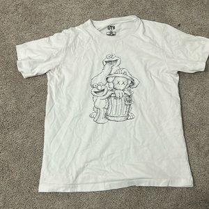 Uniqlo KAWS sesame Street, white T-shirt Medium